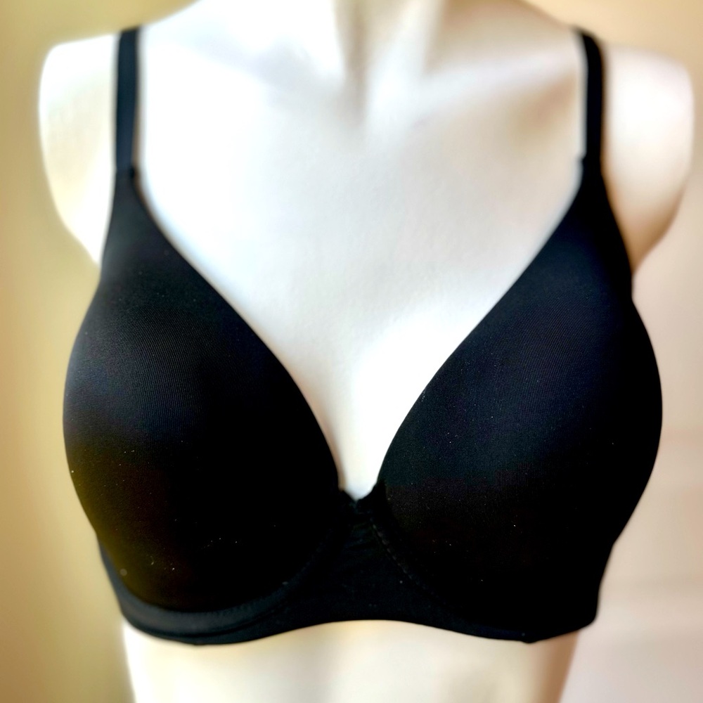KINDLY 34D Black T Shirt Bra